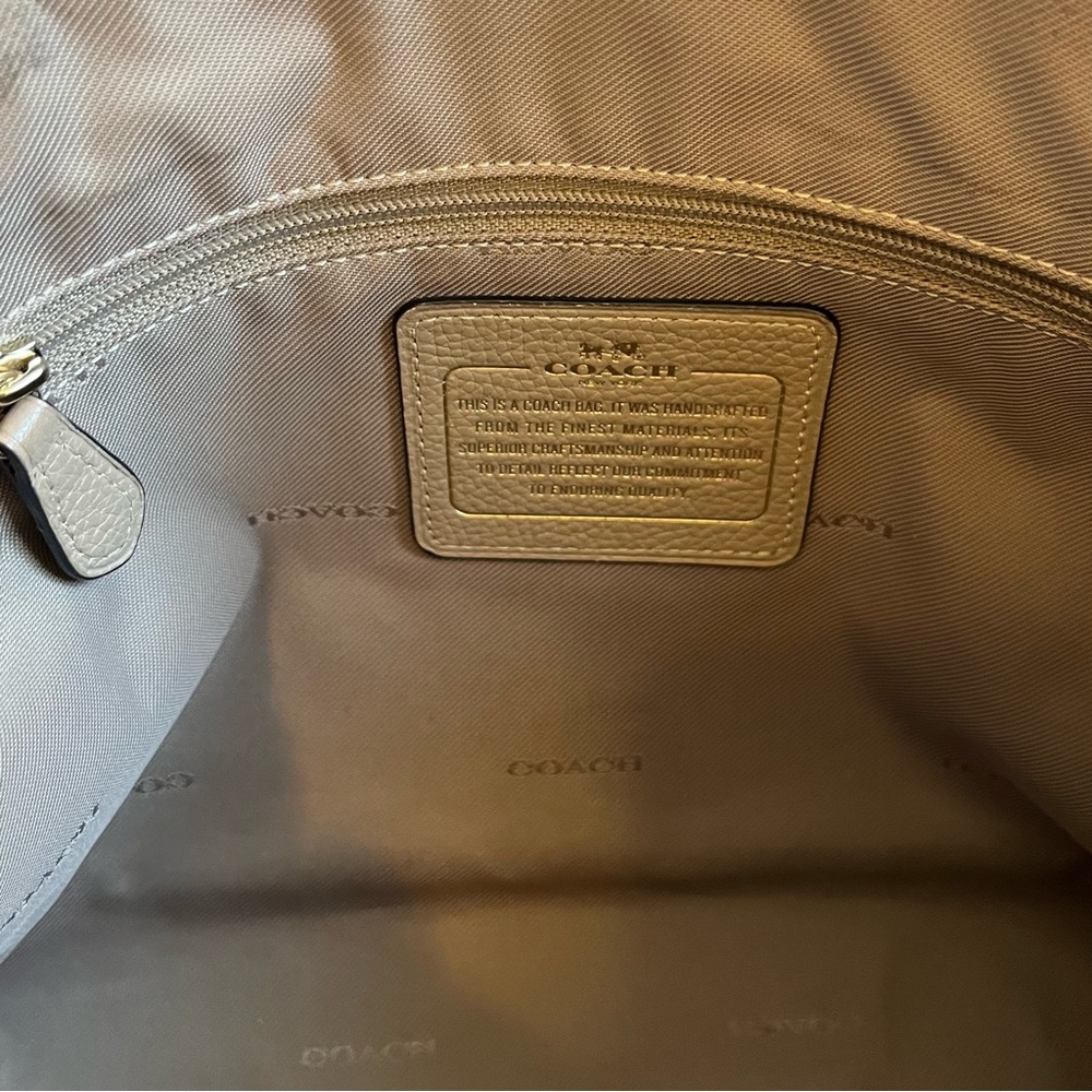 Coach Prairie Satchel Crossbody Nude Pebbled
Leather Authentic Handbag - Picture 5 of 13